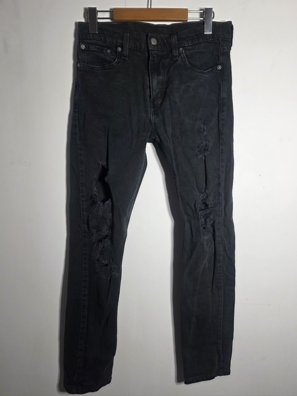 Levi’s 510 Skinny Jeans - W30 L30 - Black Distressed Ripped Denim - Alt Wear